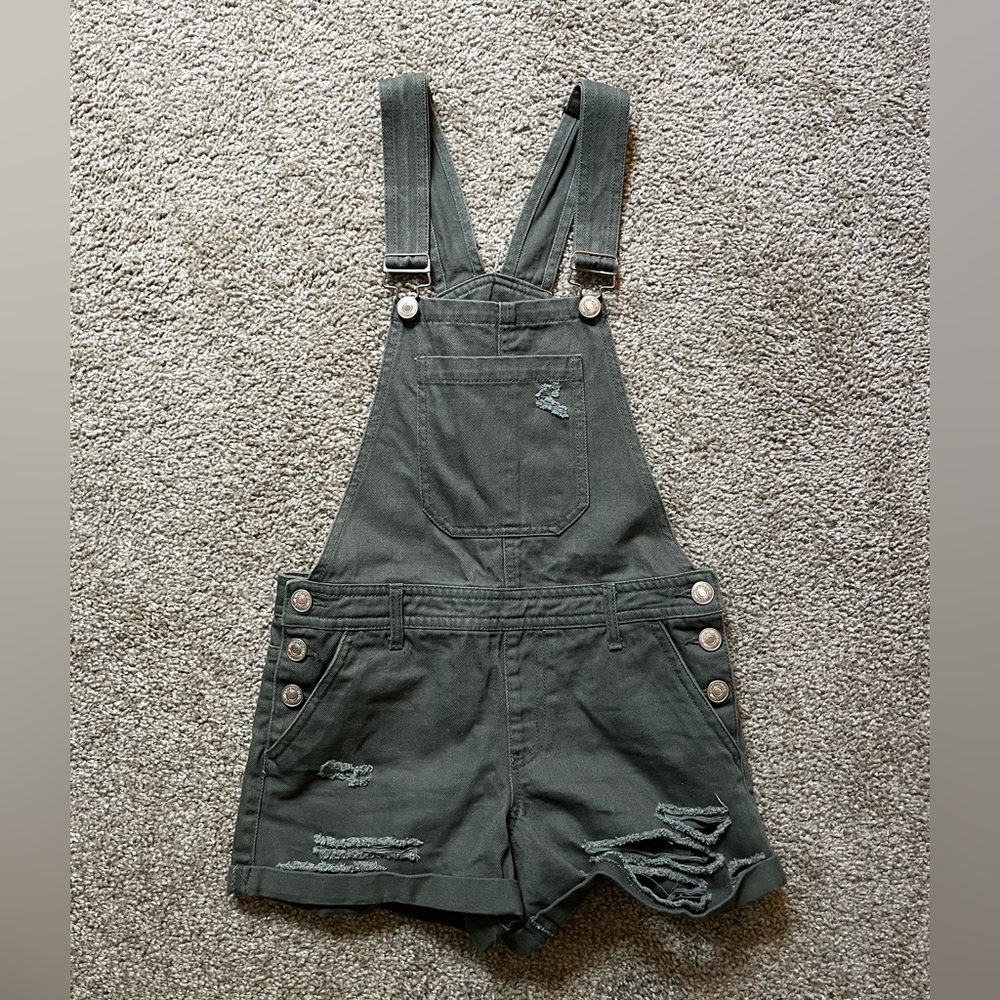 Forever 21 Green Overall Shorts - Size 24